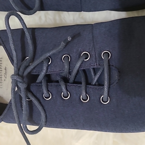CLARKS Cloudsteppers Women's Blue Lace Up Fabrique tennis Shoe - Size 9.5 - Picture 4 of 9
